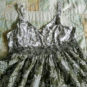 🌻🌻SUN DRESS with Green Summer Harvest Pattern